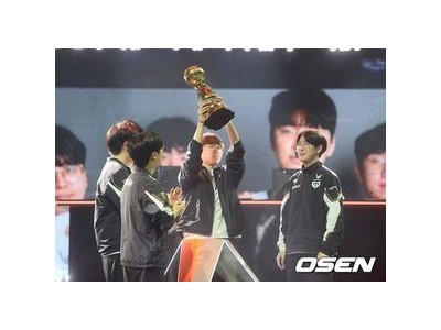 젠지 AL 꺾고 EWC 8강 진출