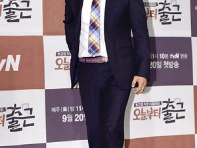 JK김동욱 현 정부 음모론 퍼트리다 피고발 위기