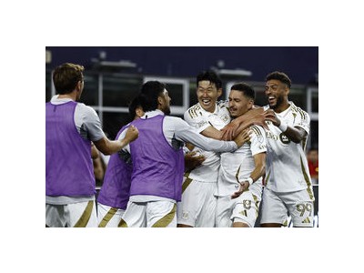 손흥민 뛴 경기 LAFC 팬들 환호