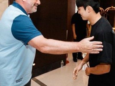 토트넘 뉴캐슬에 1대2로 패배하며 승점 1점 차로 4위 유지